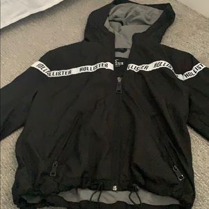 Hollister windbreaker size extra small